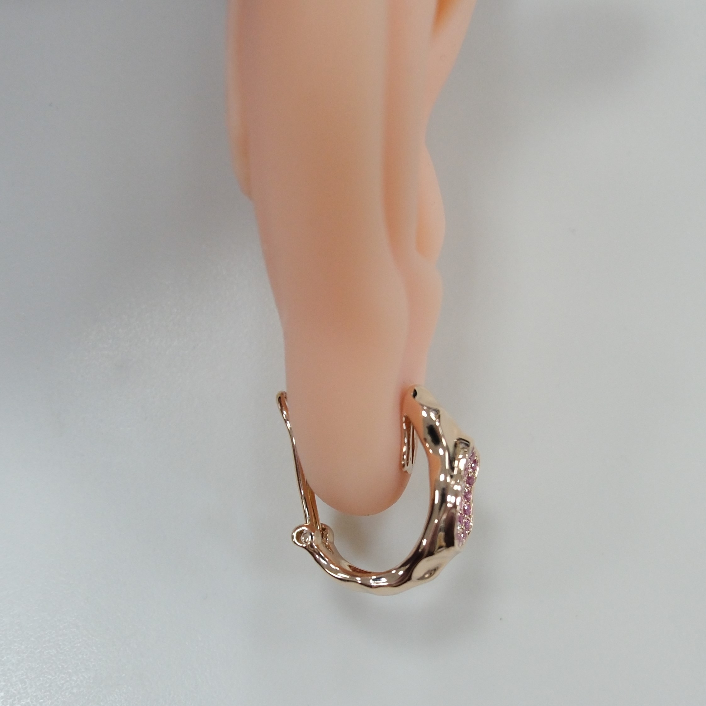 Серьги из золота с розовыми сапфирами